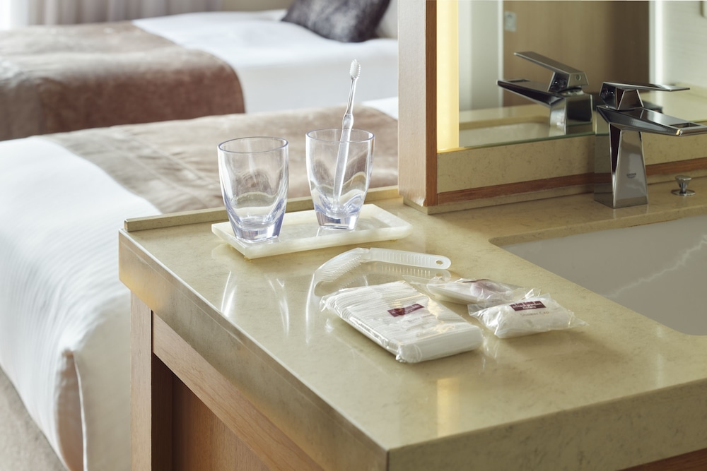 Mitsui Garden Hotel Osaka Premier 52/60
