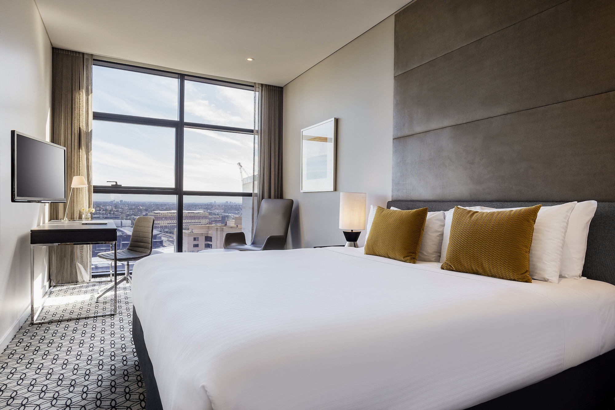 2 BEDROOMS, EXECUTIVE, APARTMENT