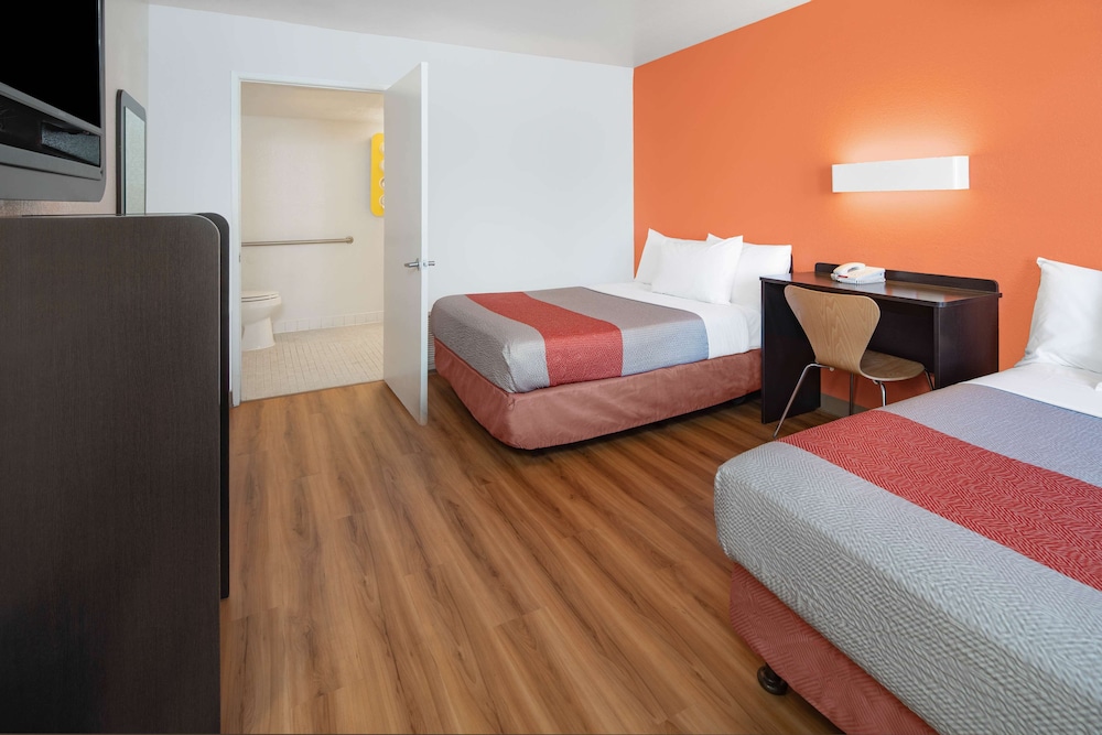 Motel6 Thousand Oaks, CA 37/49
