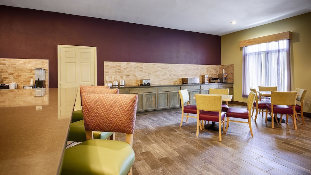 Best Western Chambersburg 30/33