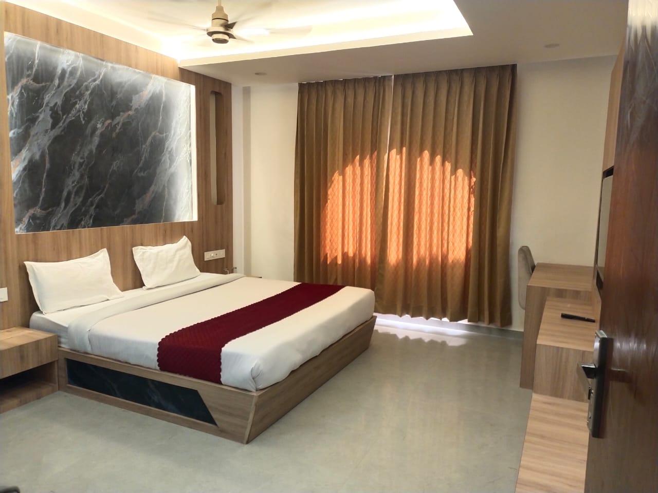 OYO Rooms Bani Park Bhrigu Marg 16/54