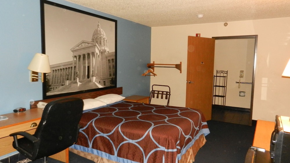 Super 8 By Wyndham Potosi 8/29