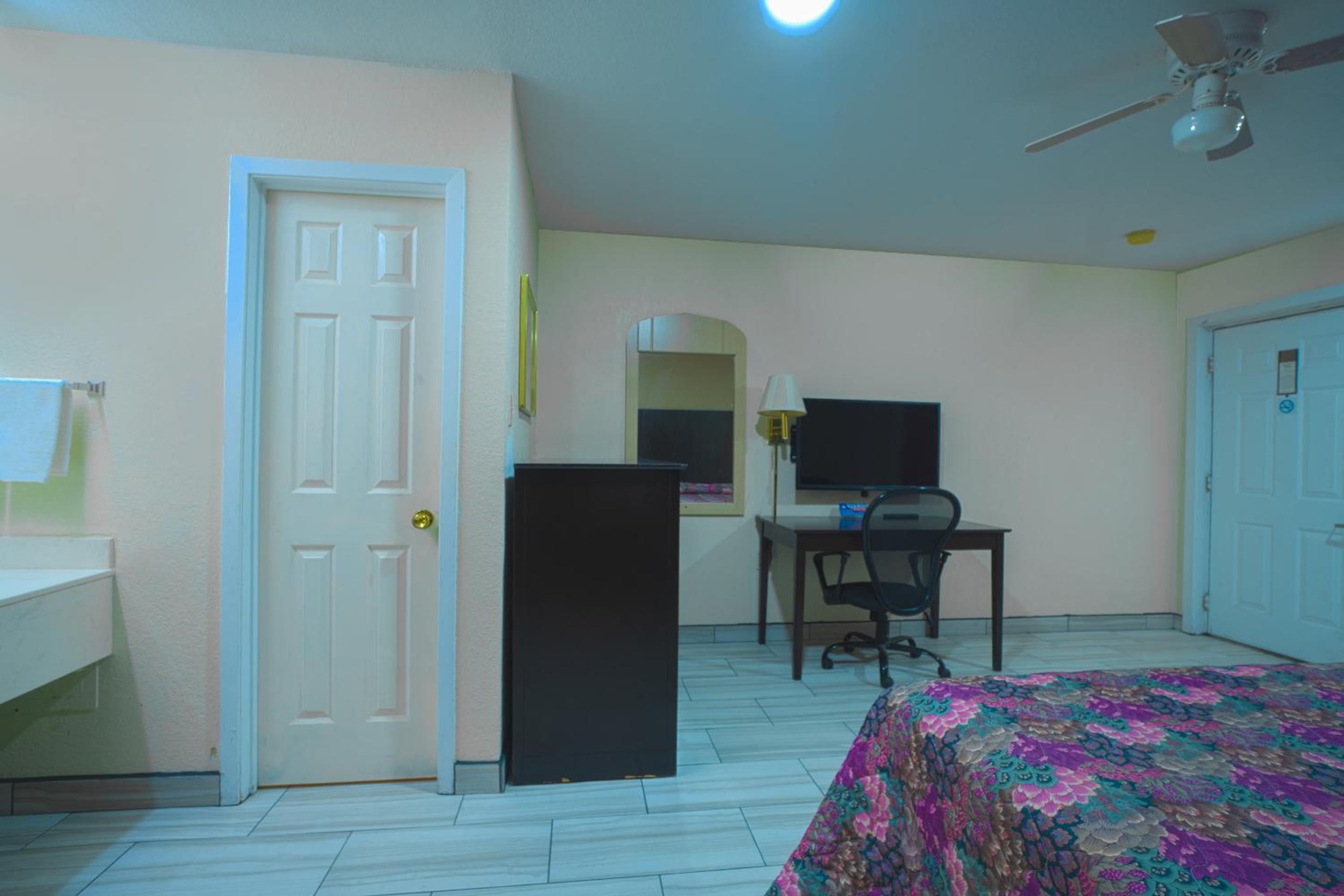 Executive Inn and Suites 39/50