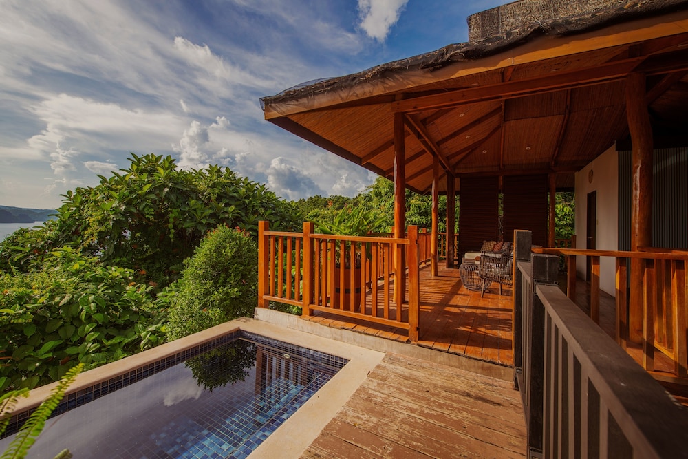 Lihim Resorts 47/75