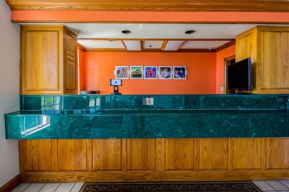 Motel6 Grand Rivers, KY 10/59