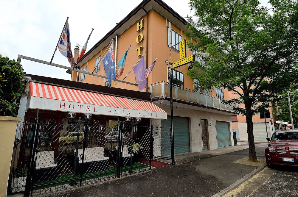 Hotel Amba Alagi 2/26