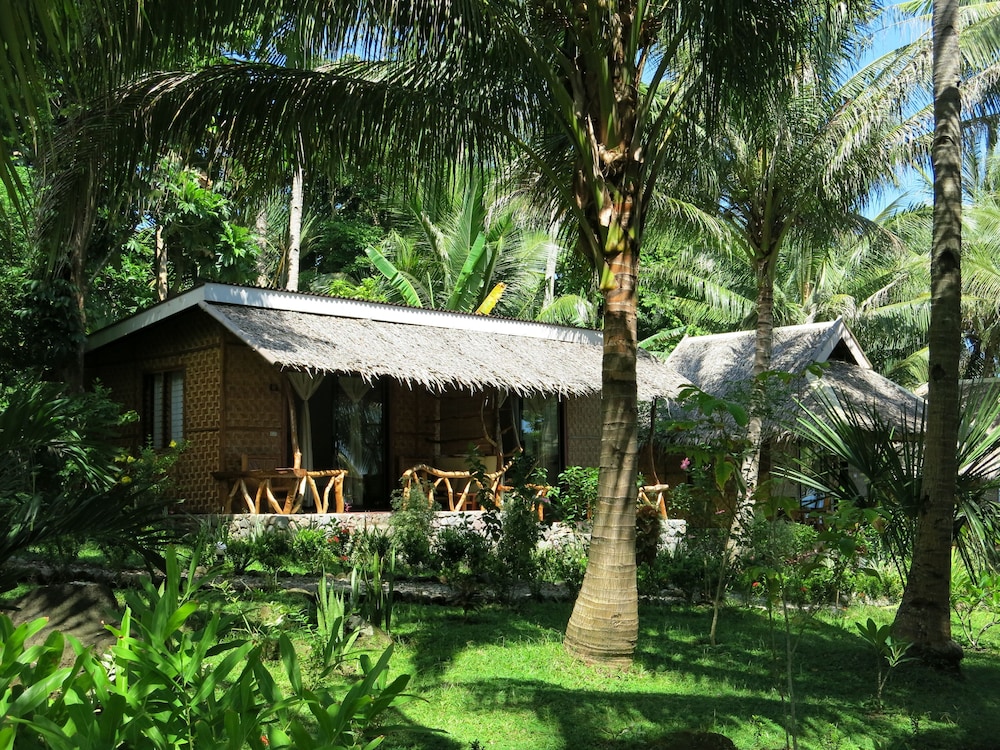 Camiguin Volcan Beach Eco Retreat Dive Resort 3/68