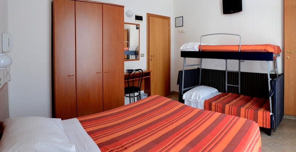 Hotel Trinidad 9/48