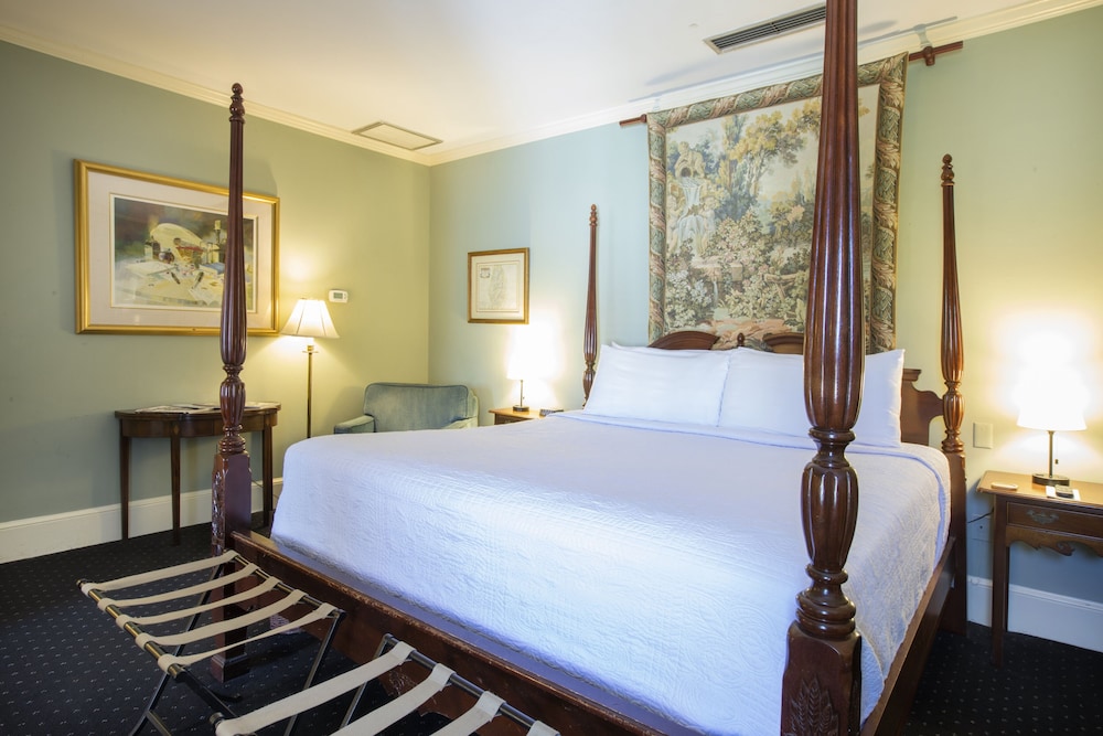 Foley House Inn 29/75