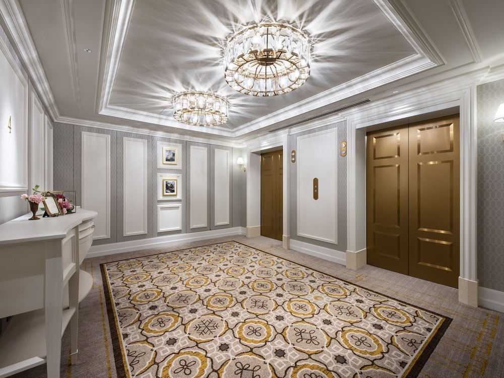 Takarazuka Hotel 9/49