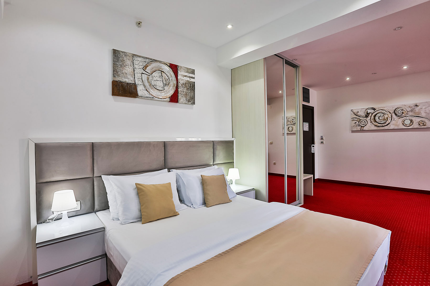 Hotel La Mer 26/65