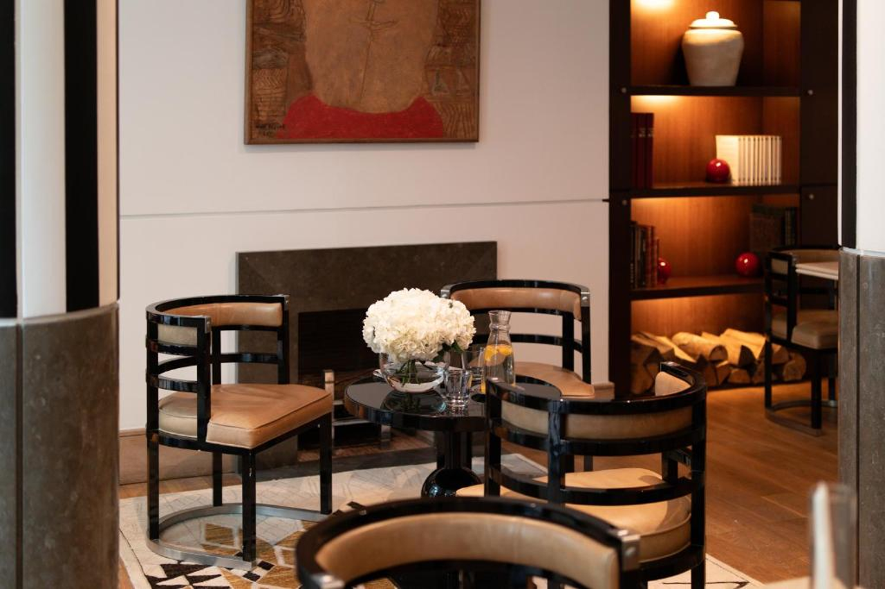 Grand Hotel Champs Elysees 48/61