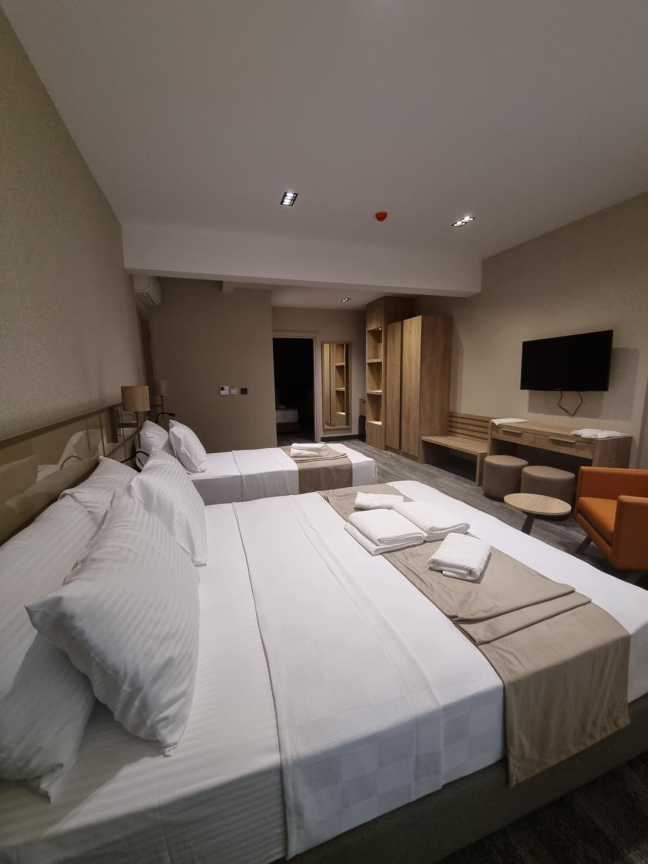 غرفة عائلية، Kalfa Hotel 2/5
