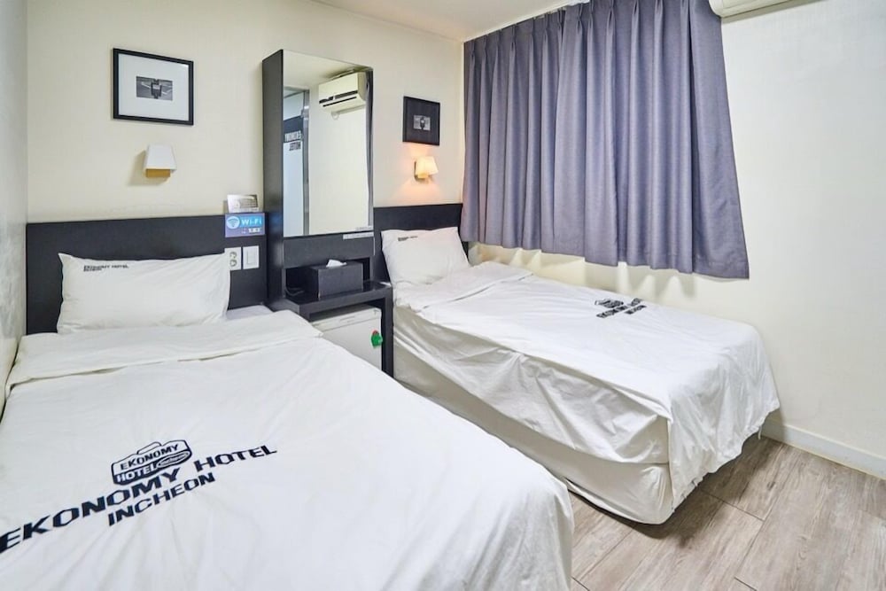 غرفة بسريرين منفصلين، Ekonomy Hotel Incheon 2/10