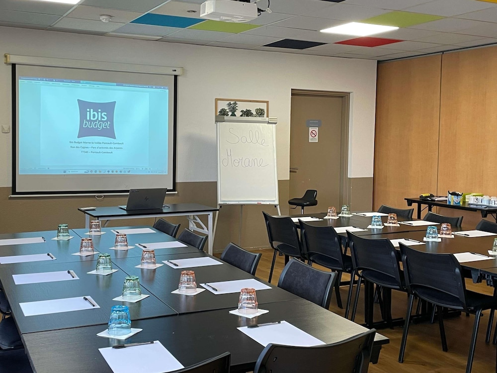 Ibis Budget Marne La Vallee Pontault Combault 49/61