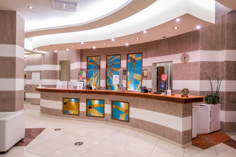 Konstantinos Palace 6/50