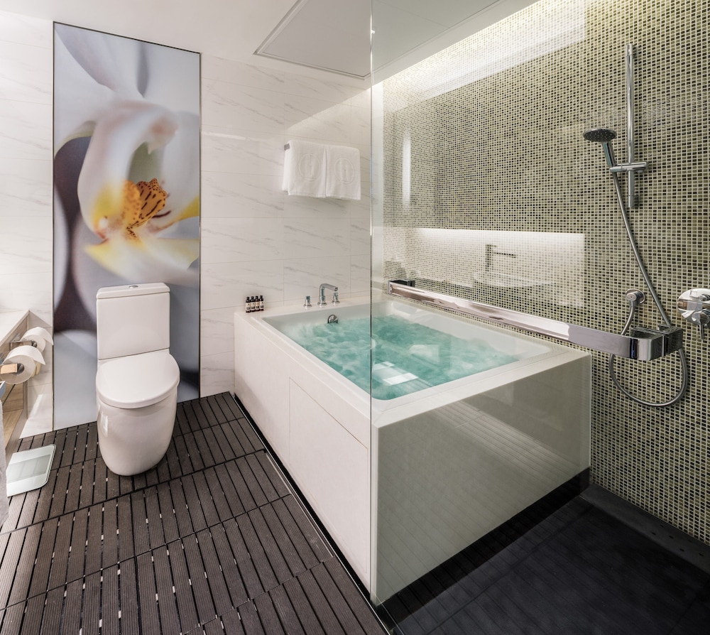 Lodgewood by Nina Hospitality, Mong Kok 31/32