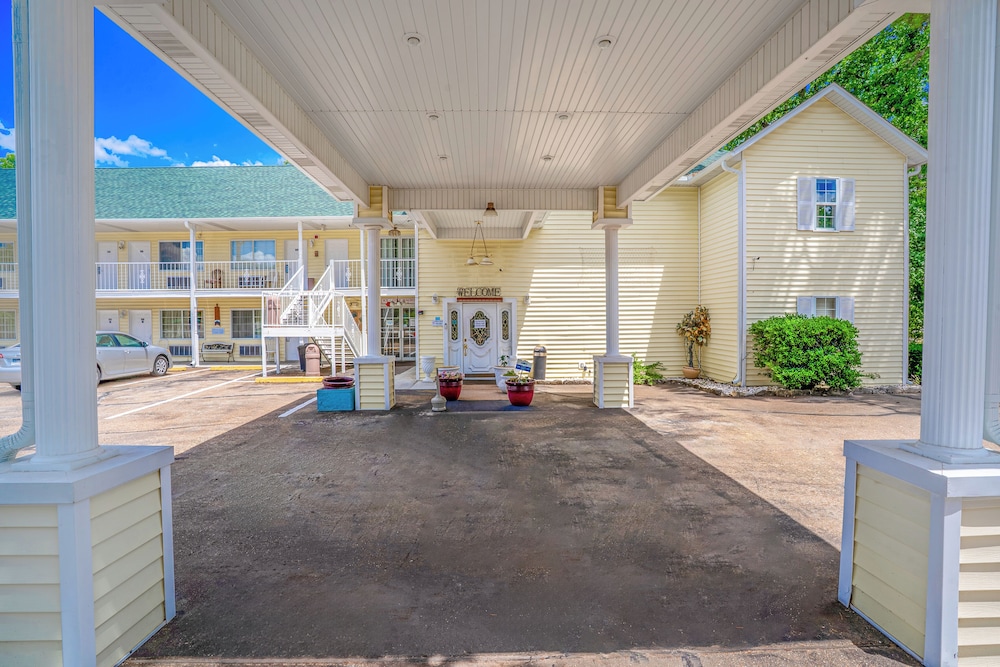 Hotel O Eureka Springs - Christ of Ozark Area 64/73