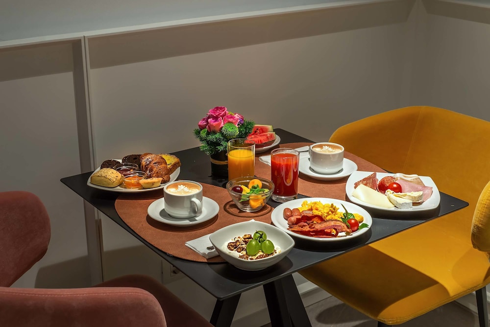 Navona Street Hotel 51/69