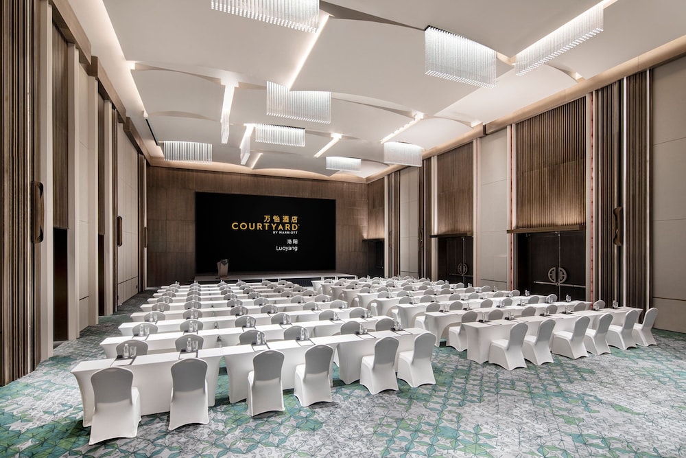 Courtyard by Marriott Luoyang 36/46