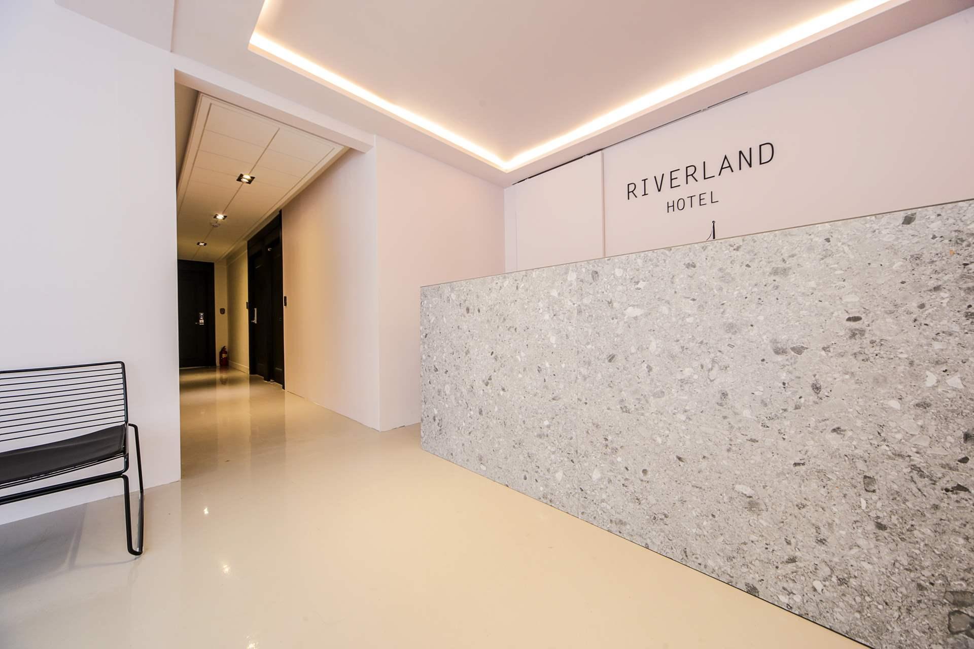 Riverland Hotel 16/30