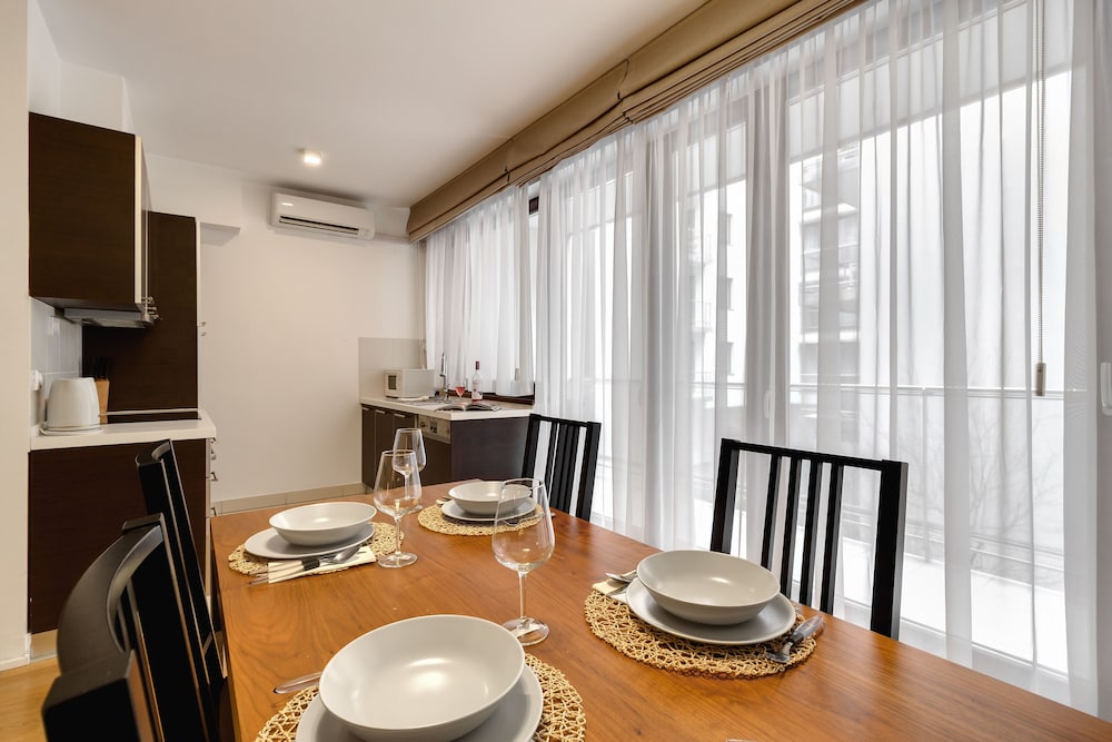 Quality Point Apartment 40/44