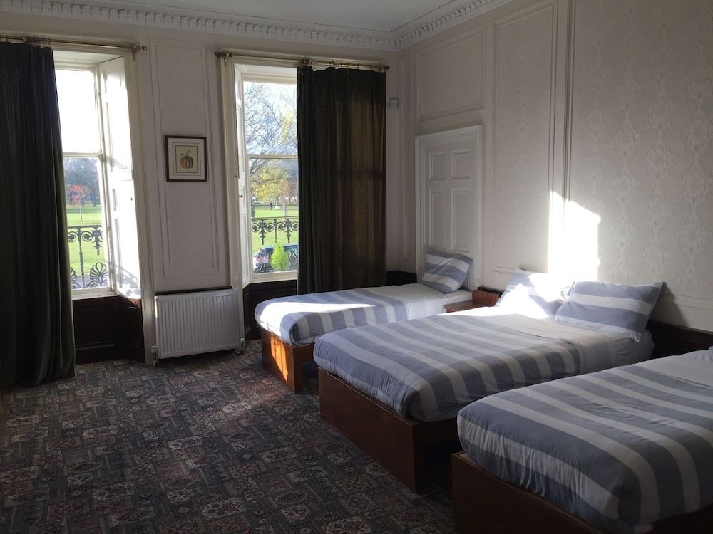 Adelphi Edinburgh Hotel 11/43