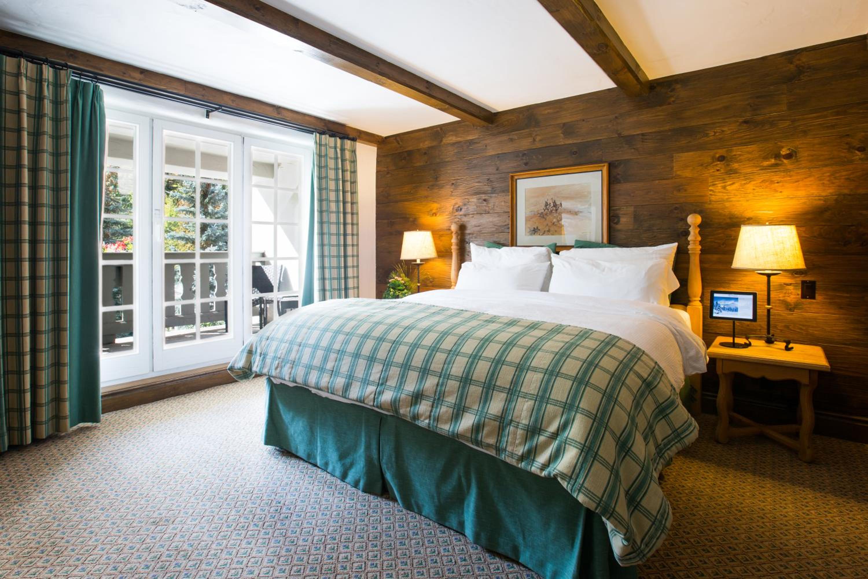 Executive, Suite
