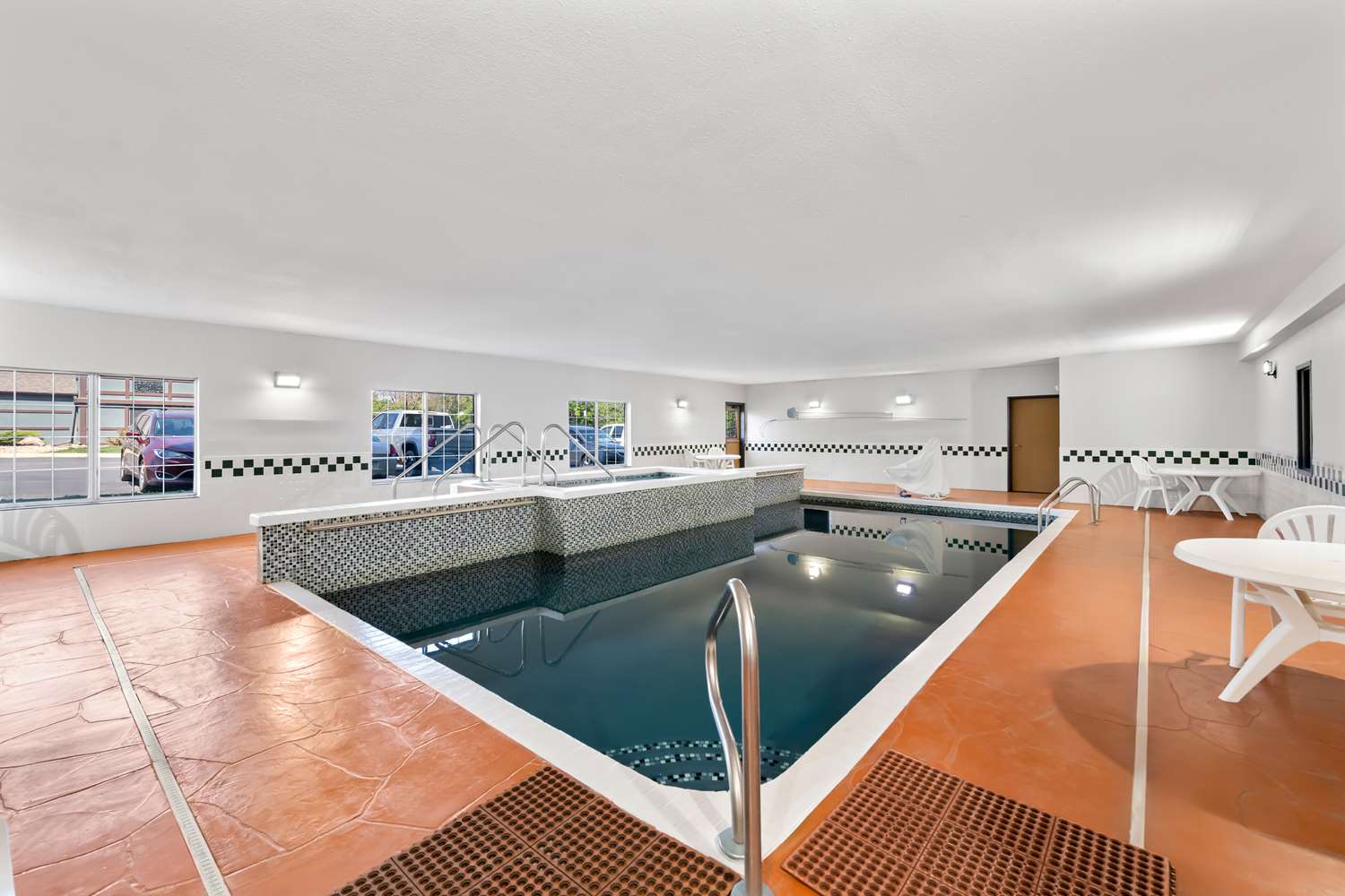 Country Inn & Suites by Radisson, Topeka West, KS 24/42