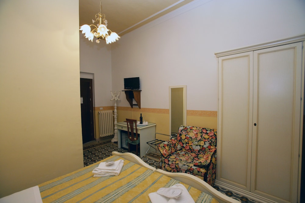Hotel Desiree 56/62
