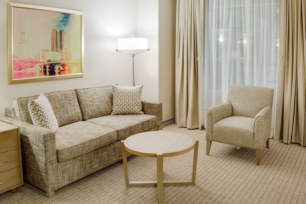 Embassy Suites by Hilton Columbus Dublin 30/55