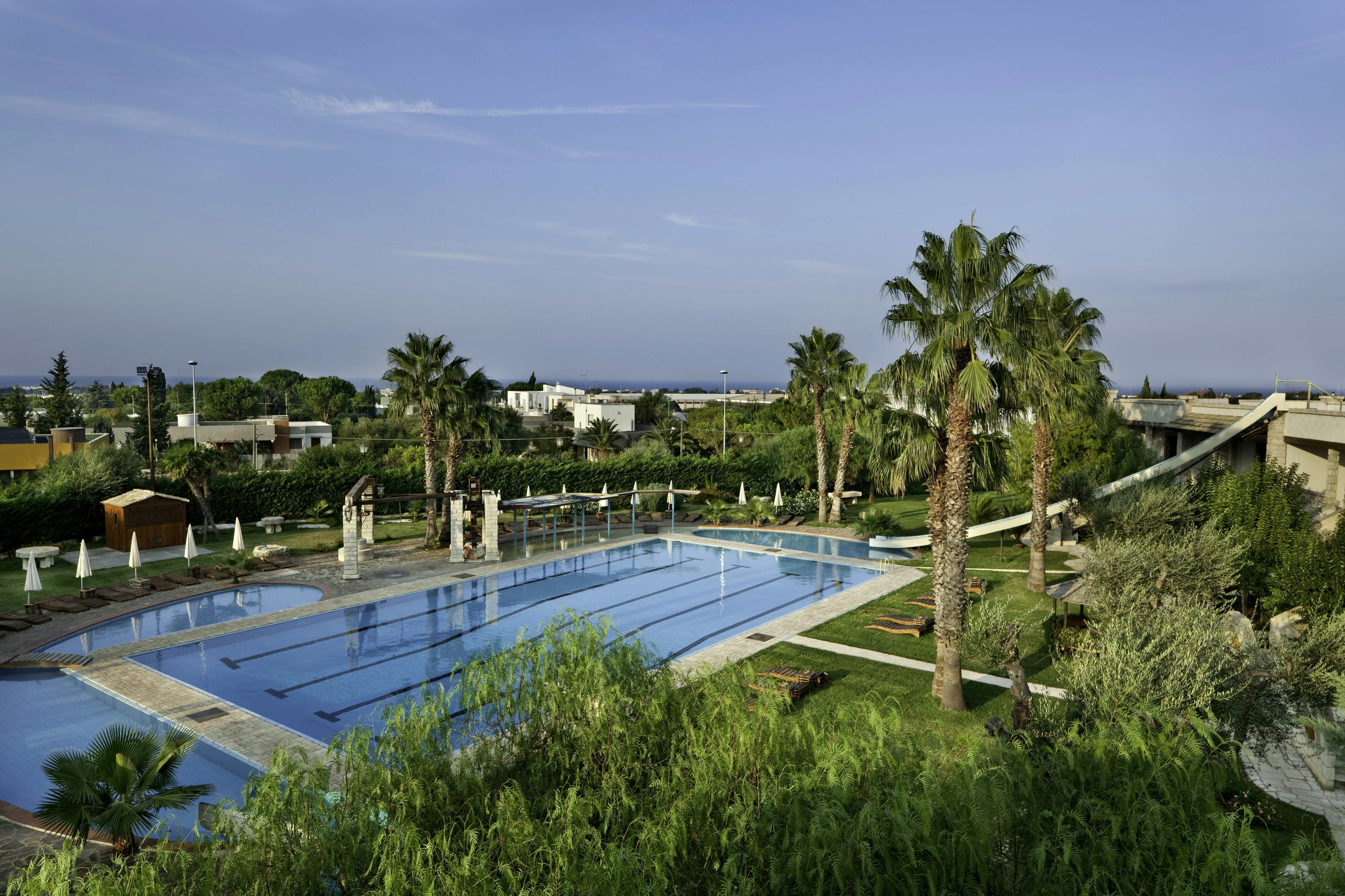 UNA Hotels Regina Bari 38/57