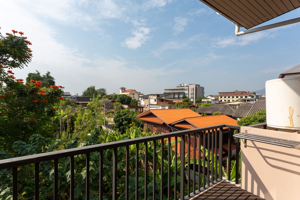 Studio 365 Serviced Apartment 64/69