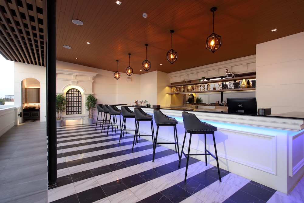 Villa De Khaosan 15/50