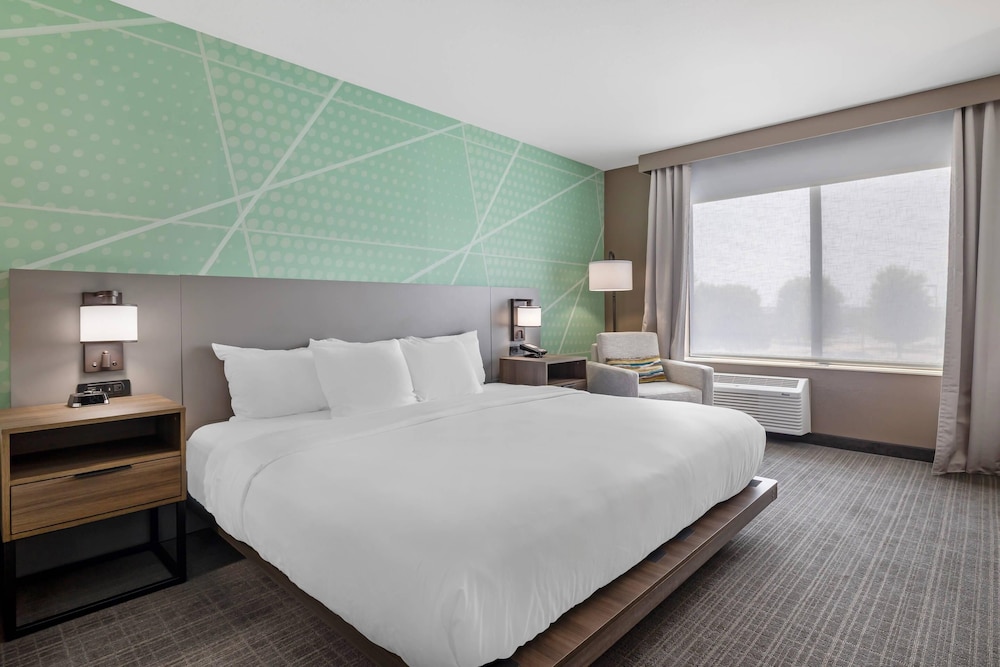 Comfort Inn & Suites Rochester South Mayo Clinic 21/54