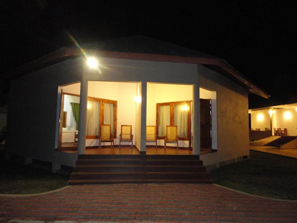 Naaval Hotel 20/45