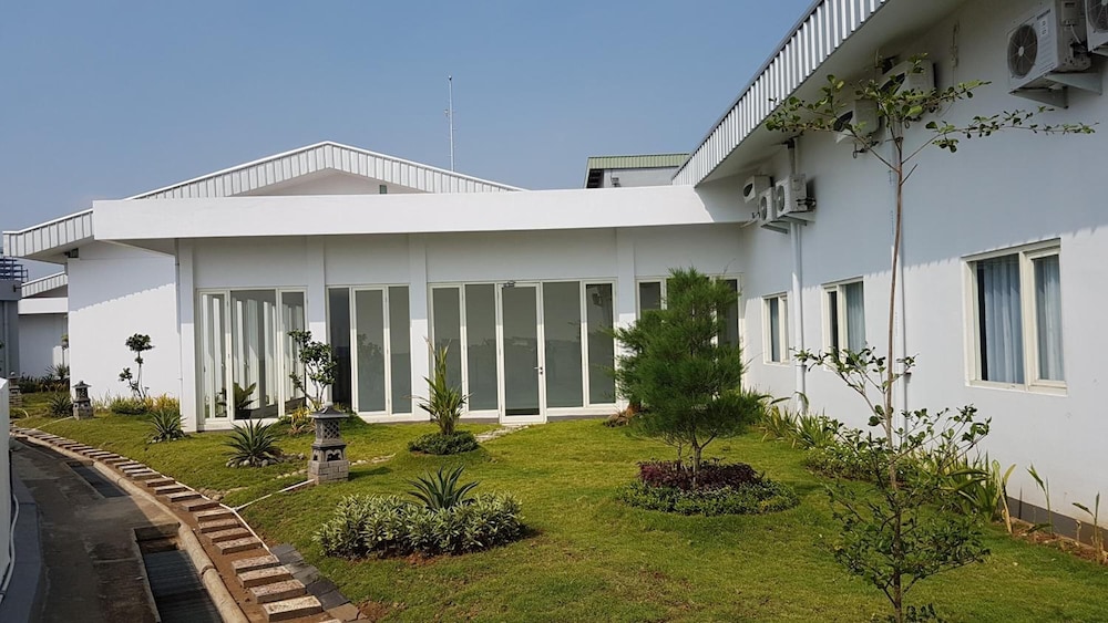Choice City Hotel 64/66
