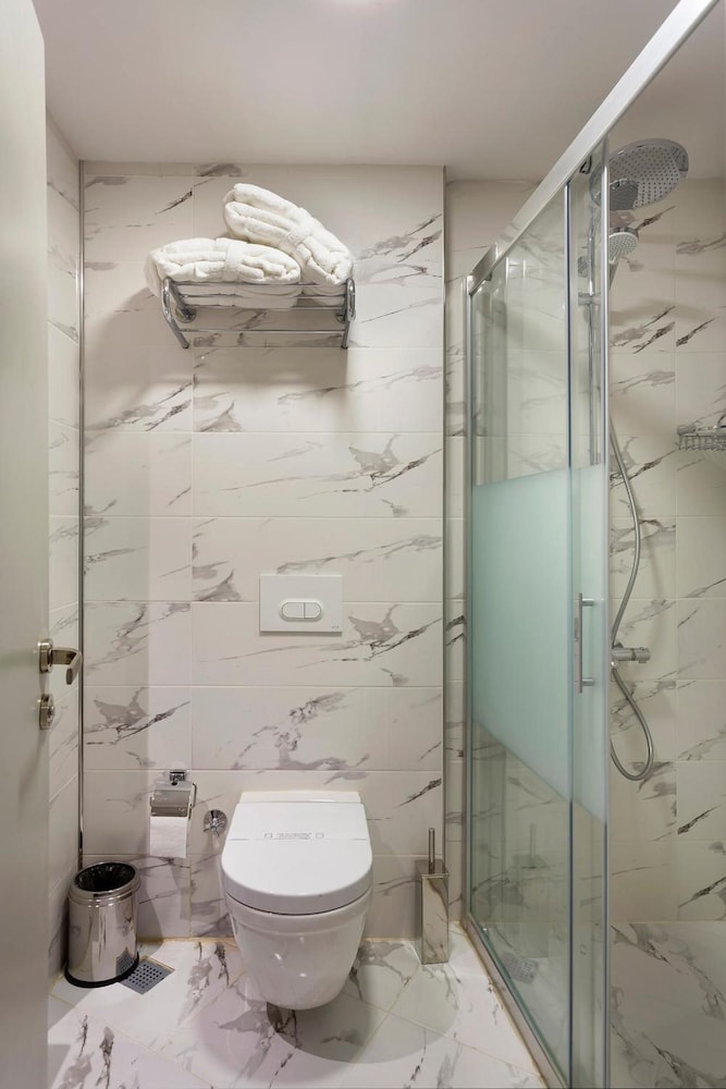 Guner Business Hotel 23/23