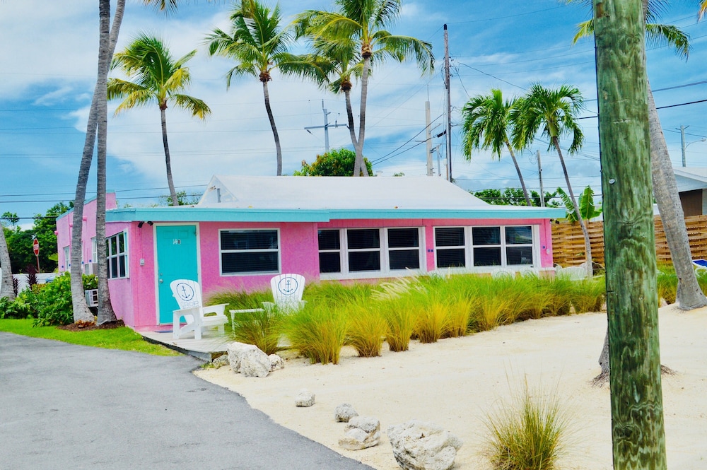 Drop Anchor Resort and Marina 4/50