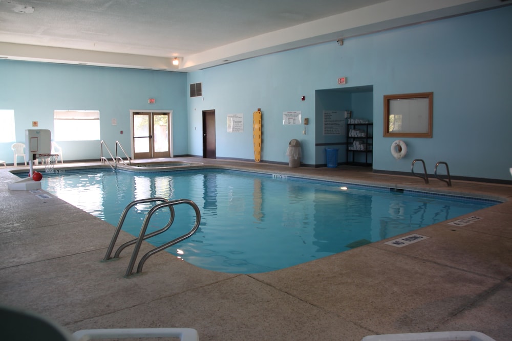 Holiday Inn Express Canton Potsdam 24/45