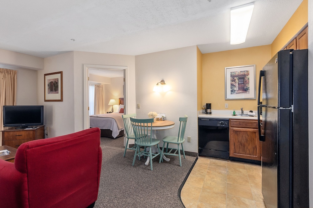 Residences at Daniel Webster 27/50