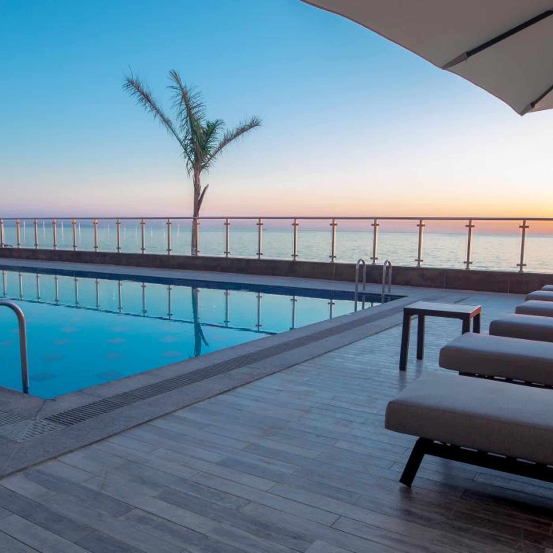 فندق ويفز(Waves Hotel) 54/75