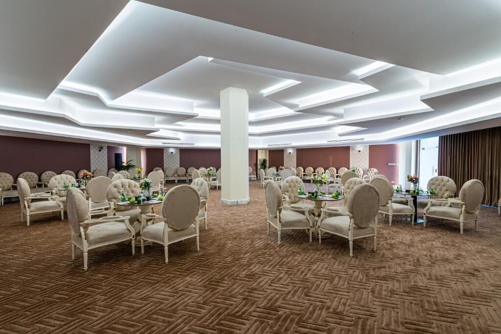 منتجع وسبا هدب الخبر(HDB Al Khobar Resort and Spa) 40/55