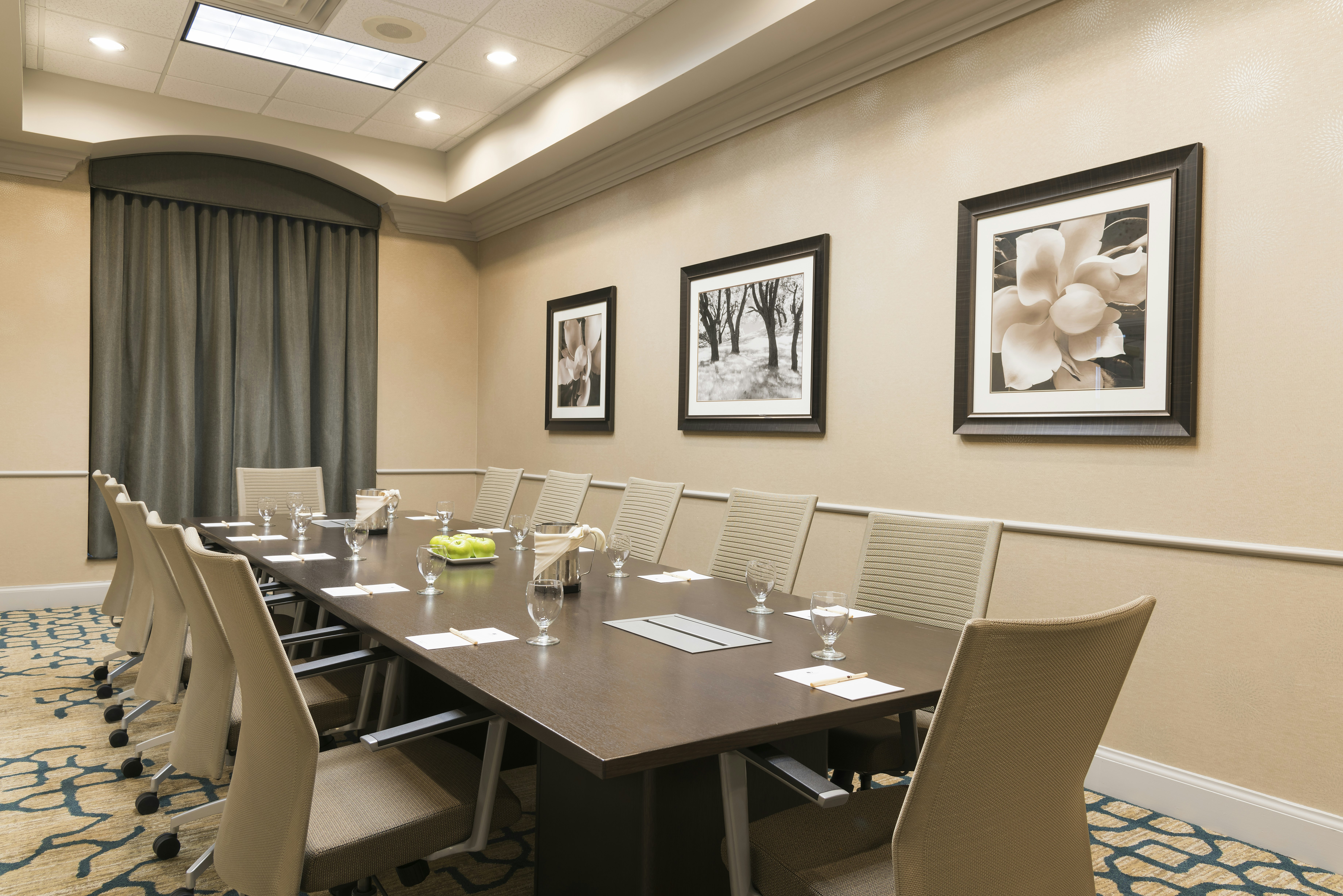 Doubletree By Hilton Pleasant Prairie Kenosha 37/48