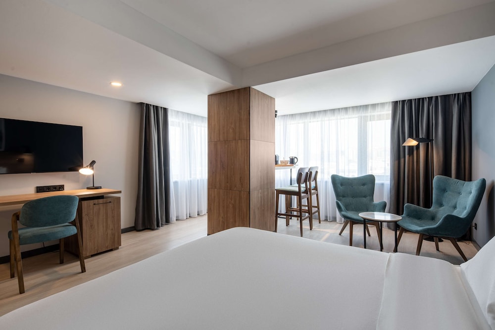 Radisson hotel Baku 21/80