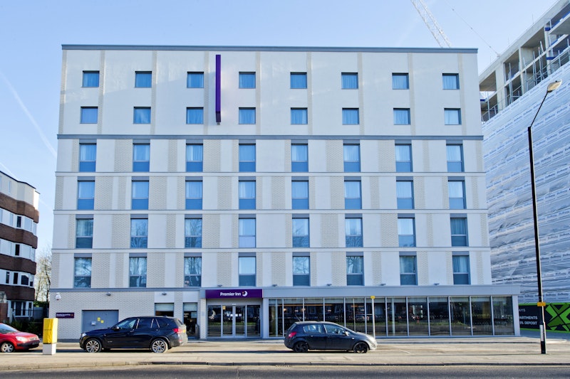 Premier Inn Slough Central South Windsor Road Hotel