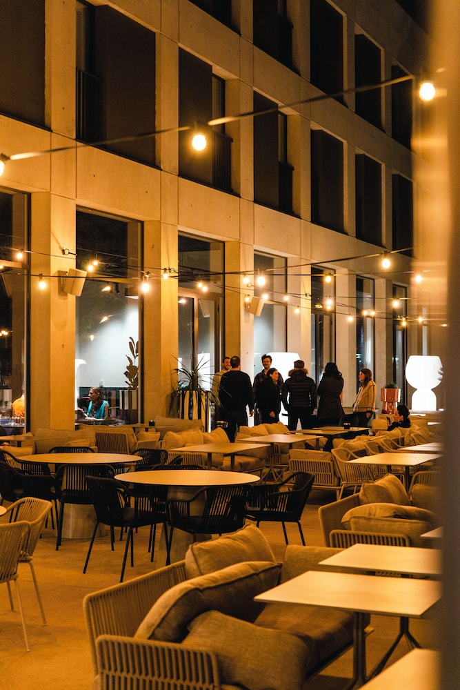 The Ruck Hotel 36/50