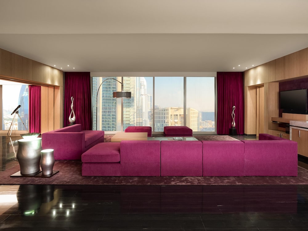 ROYAL, SUITE, KING BED, BURJ KHALIFA VIEW