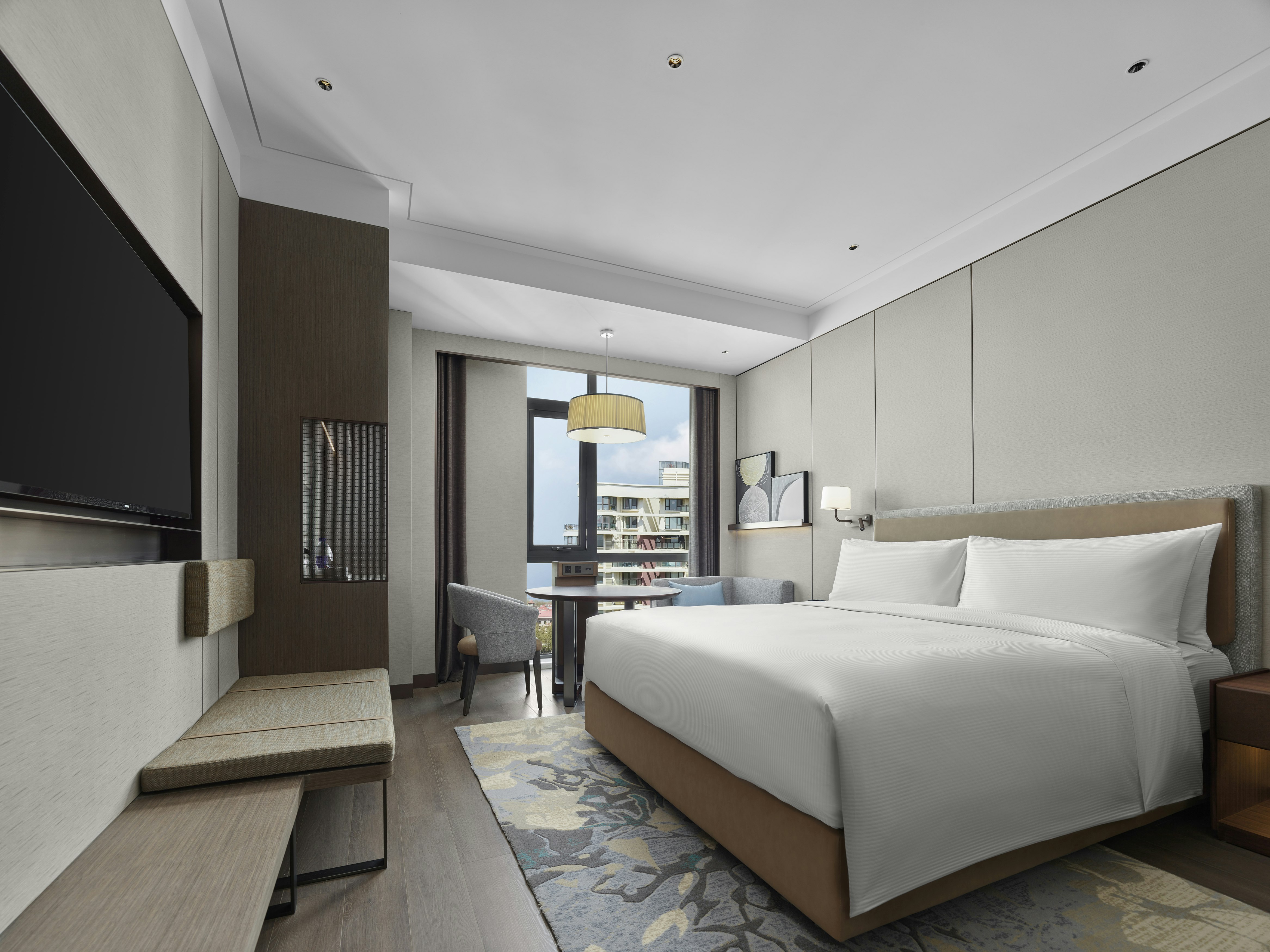 GUEST ROOM, KING BED, SEA VIEW