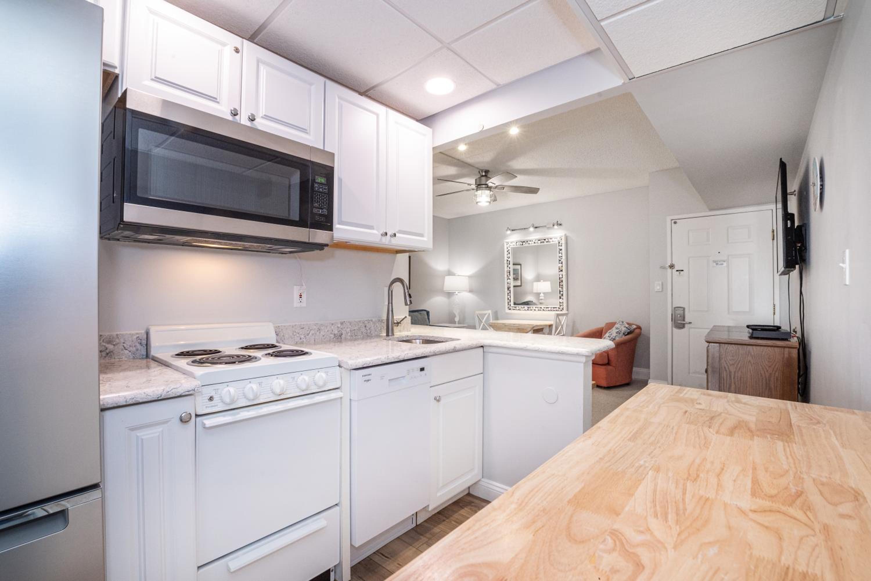 Biscayne Suites 22/49
